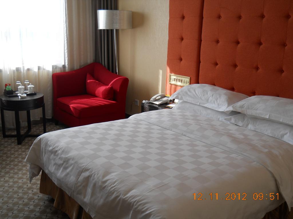 Yijing Holiday Hotel Yimeng Road Linyi  Quarto foto