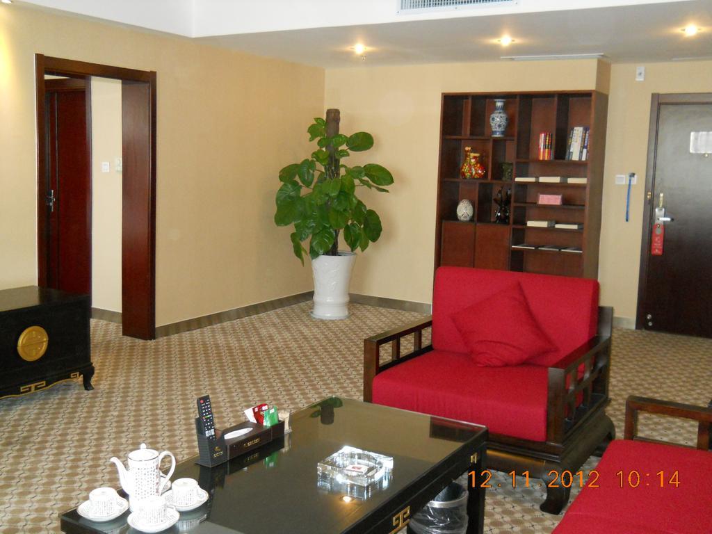 Yijing Holiday Hotel Yimeng Road Linyi  Exterior foto