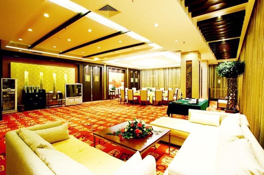 Yijing Holiday Hotel Yimeng Road Linyi  Exterior foto